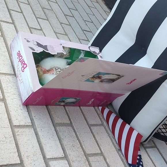 (1920's Flapper) Barbie/1995 - Picture 4 of 13